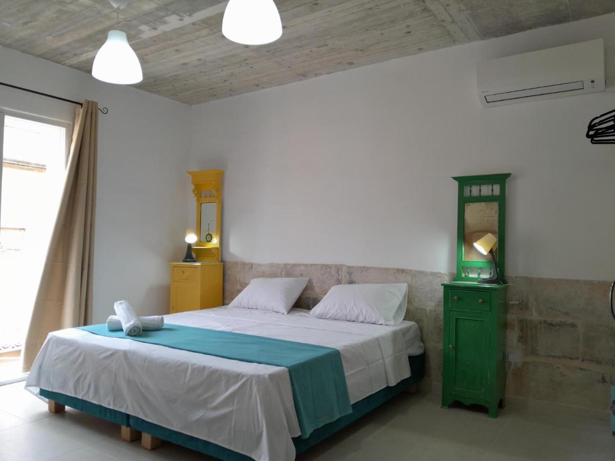Limestone Suites Слима Екстериор снимка